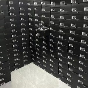 Authentic Jordan sneakers pallets - Image 9