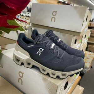 Cloud nova shoe pallets.